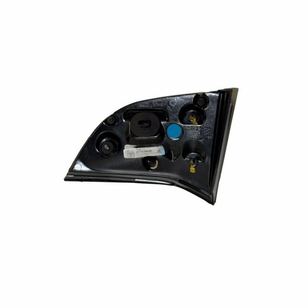 TAIL LAMP ASSEMBLY – LIFTGATE – TRUNK SAE – LEFT HAND - Image 2